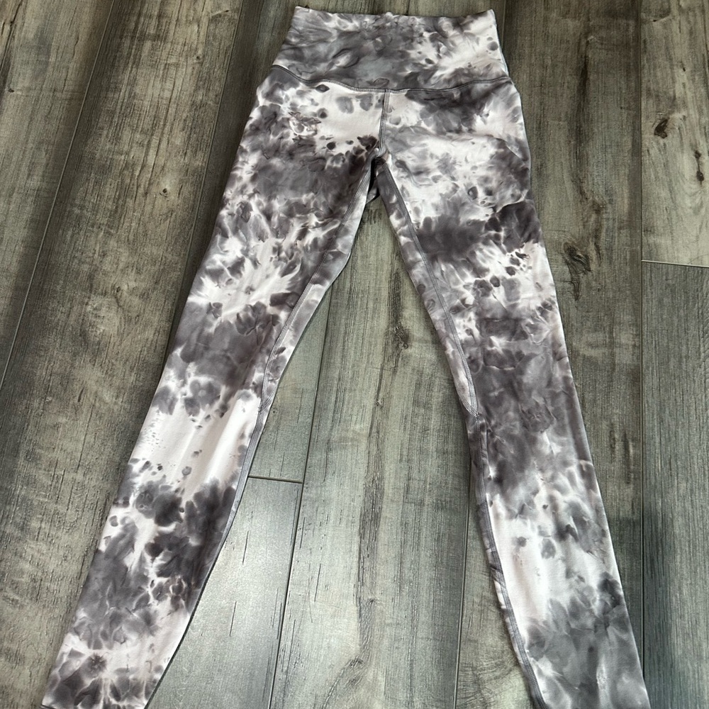 lululemon athletica Tie-Dye Leggings - Gray and White